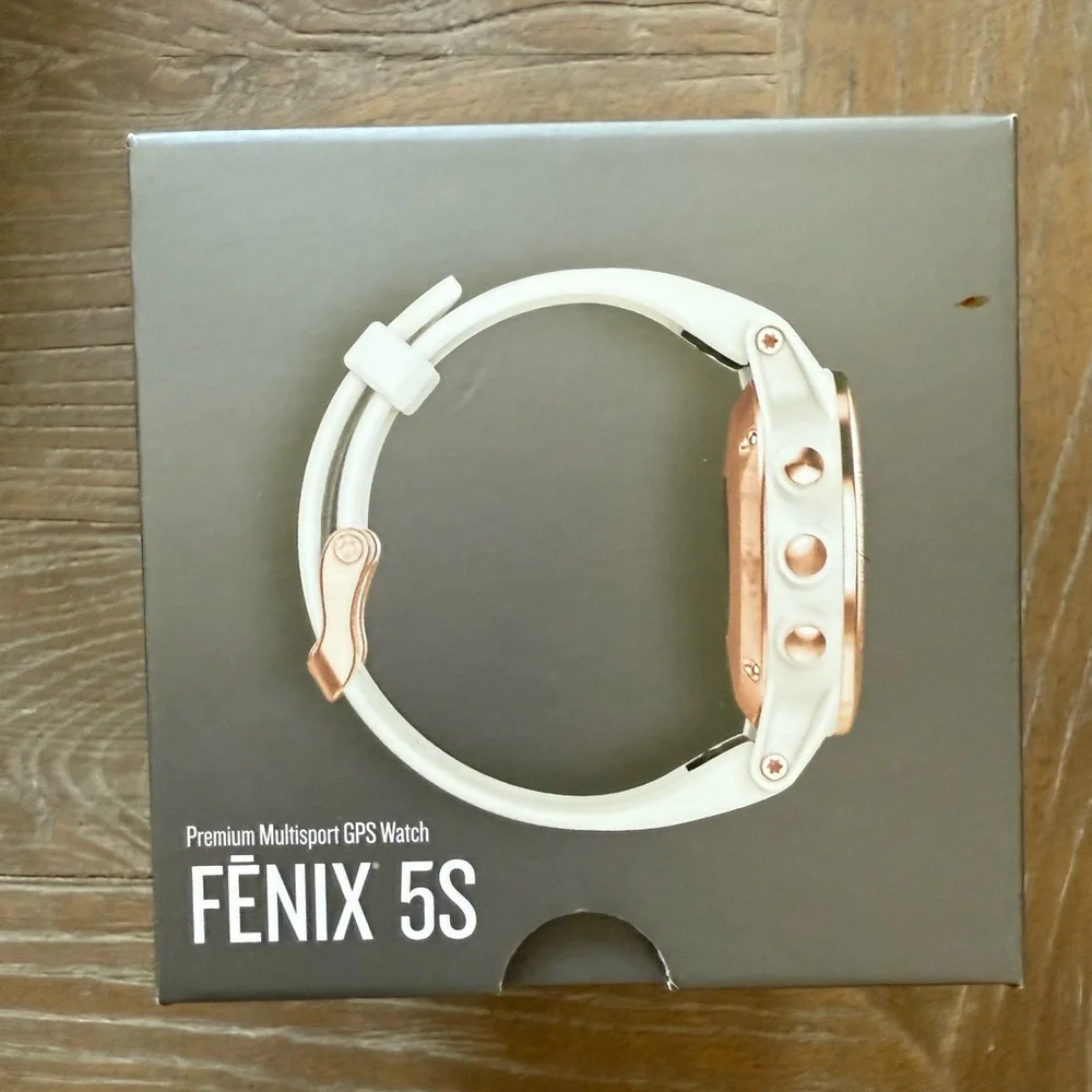 Garmin Fenix 5S Sapphire Edition Multisport GPS Smartwatch - White and Rose Gold - Picture 3 of 14